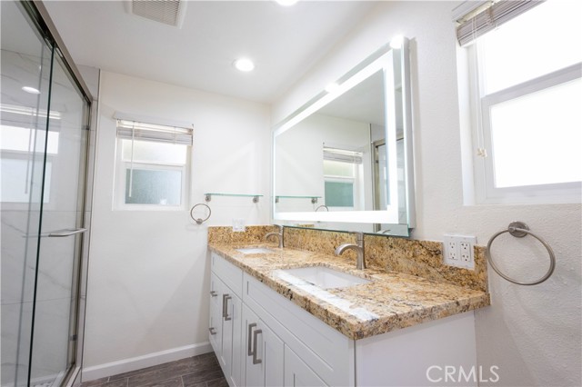 Image 22 of 25 For 1042 San Juan Street