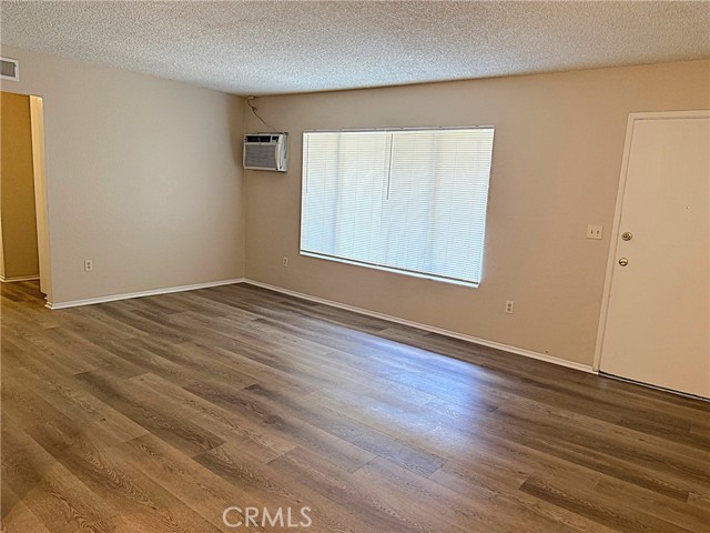 New laminate flooring.