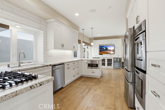 Detail Gallery Image 18 of 73 For 2661 Point Del Mar, Corona Del Mar,  CA 92625 - 4 Beds | 3/1 Baths