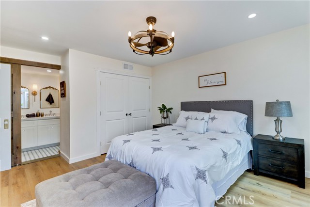 40 Lobelia, Rancho Santa Margarita CA: https://media.crmls.org/medias/c90bff0f-3f63-4e38-b6ba-9ee211485a24.jpg