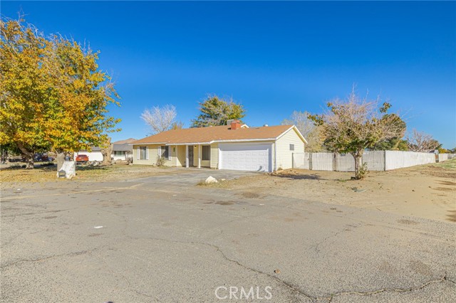 Detail Gallery Image 3 of 39 For 41136 174th, Lancaster,  CA 93535 - 4 Beds | 2 Baths