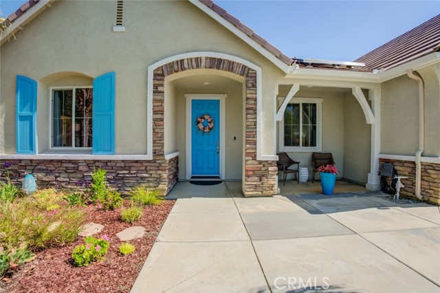 12206 Sundance Canyon Drive, Bakersfield CA: https://media.crmls.org/medias/c90d02dc-2d0d-4f88-9321-baa356f1e27a.jpg