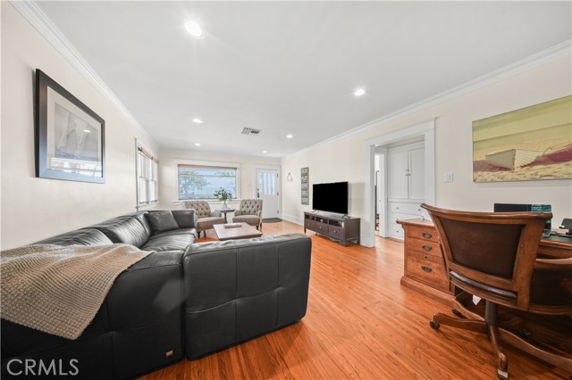 Detail Gallery Image 5 of 35 For 4049 E 15th, Long Beach,  CA 90804 - 3 Beds | 2 Baths