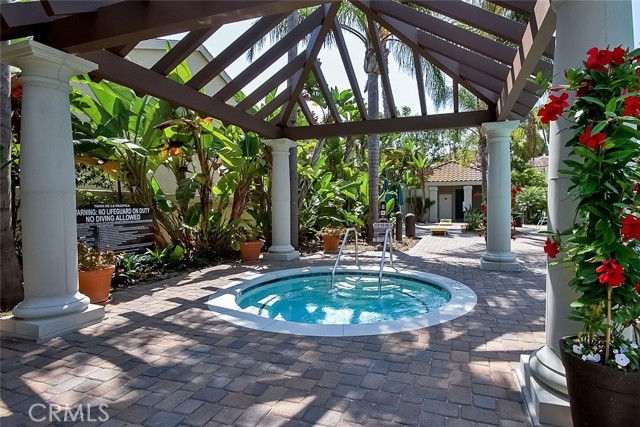 4752 Tiara Drive, Huntington Beach CA: https://media.crmls.org/medias/c90e6440-247e-4467-8d15-6959b6ef24d9.jpg