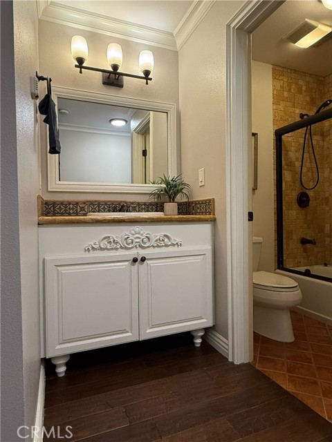 Detail Gallery Image 13 of 14 For 645 Temple #5,  Long Beach,  CA 90814 - 2 Beds | 2 Baths