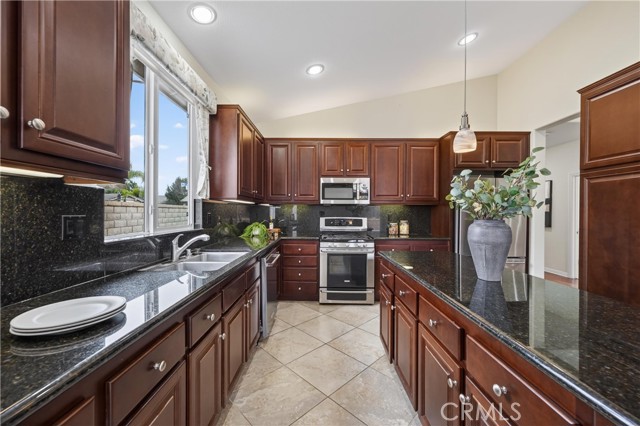 Detail Gallery Image 19 of 50 For 399 Cabrera, Hemet,  CA 92545 - 2 Beds | 2 Baths