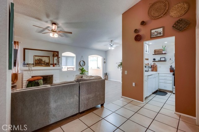 Detail Gallery Image 8 of 40 For 930 Countryside St, Hemet,  CA 92545 - 3 Beds | 2 Baths