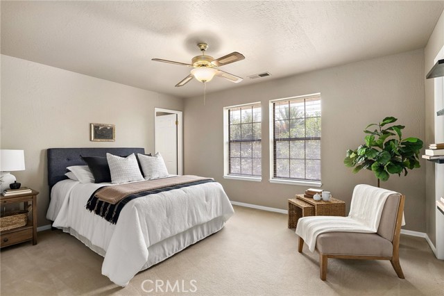 4680 Songbird, Chico CA: https://media.crmls.org/medias/c90ee4e1-39ab-4bda-9c8a-aff1b2e02672.jpg