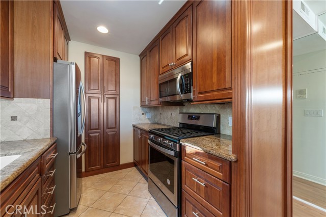 1510 W Oceanfront, Newport Beach CA: https://media.crmls.org/medias/c90f006e-295a-478f-8f1e-c2d2cc17de15.jpg