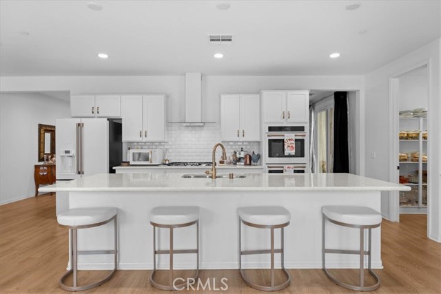 Detail Gallery Image 12 of 43 For 34490 Bloomberry, Murrieta,  CA 92563 - 3 Beds | 2/1 Baths