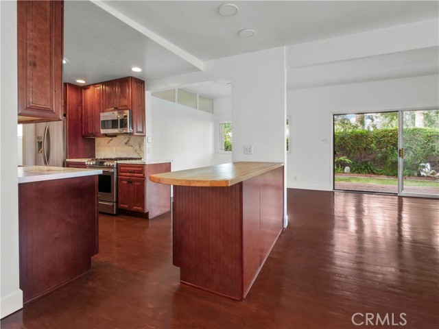 2017 Macarthur Street, Rancho Palos Verdes, California 90275, 4 Bedrooms Bedrooms, ,2 BathroomsBathrooms,Residential,Sold,Macarthur,PV21185007