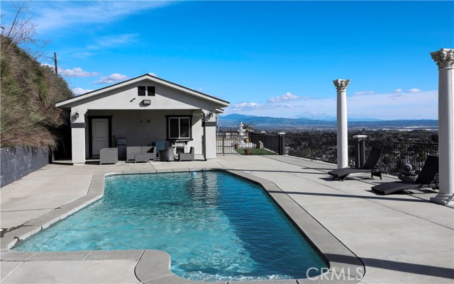 Image 39 of 50 For 449 Skylark  