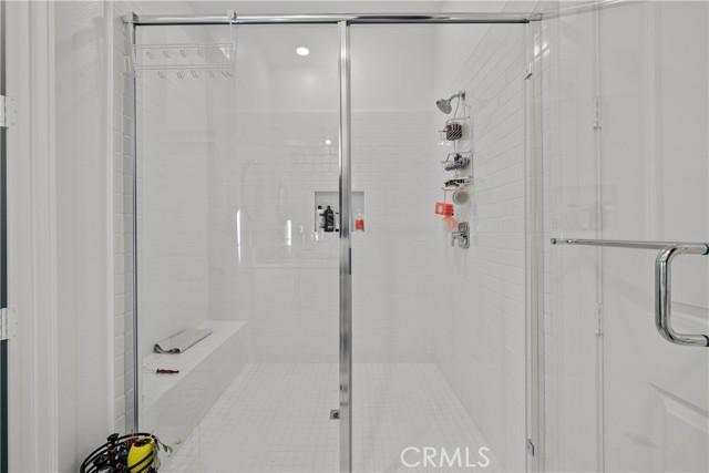 Detail Gallery Image 28 of 51 For 24513 via Sendero, Valencia,  CA 91354 - 3 Beds | 3/1 Baths