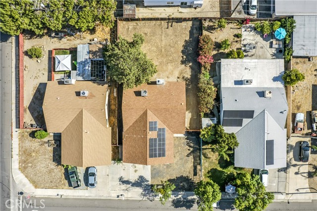 Image 30 of 34 For 639 E 5th St