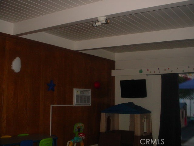 https://media.crmls.org/medias/c912b592-ec86-4e1d-8657-753811774ddd.jpg?preset=X-Large
