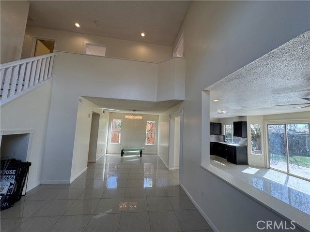 507 Coudures Way, Perris CA: https://media.crmls.org/medias/c9148900-0468-4cab-ba59-585e52cd7921.jpg