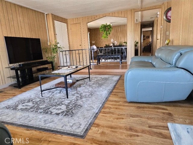 840 E Foothill Boulevard, Azusa CA: https://media.crmls.org/medias/c914e38b-2532-469e-b5c6-34c9dd3b3095.jpg
