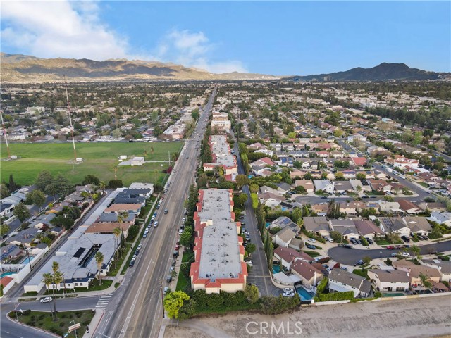 12720 Burbank Boulevard, Valley Village CA: https://media.crmls.org/medias/c91711e7-3104-4dac-9fef-e3dfd50b7221.jpg