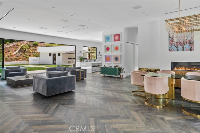 9924 Liebe Drive, Beverly Hills CA: https://media.crmls.org/medias/c917937a-43af-4d16-84d7-f72a465cffc4.jpg