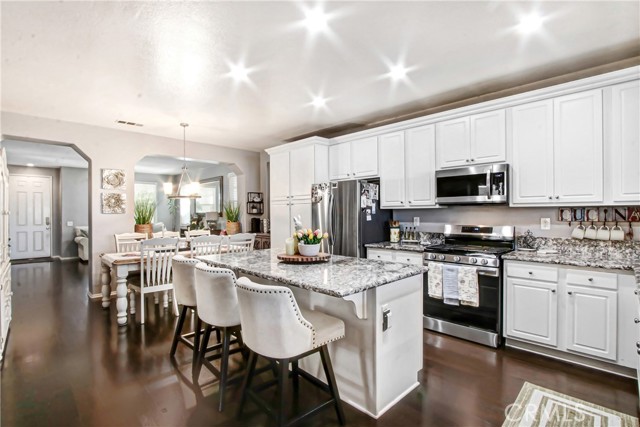 Detail Gallery Image 8 of 20 For 3310 Treehouse, Perris,  CA 92571 - 3 Beds | 2 Baths