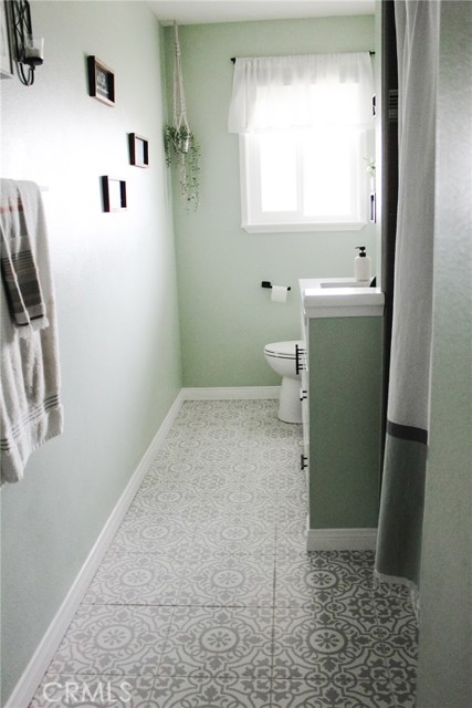 105 S Kingsley Street, Anaheim CA: https://media.crmls.org/medias/c917e3ab-6692-4eac-b764-6ff6134e9cc9.jpg