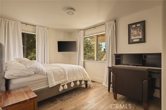 201 Grizzly, Lake Arrowhead, CA 92352