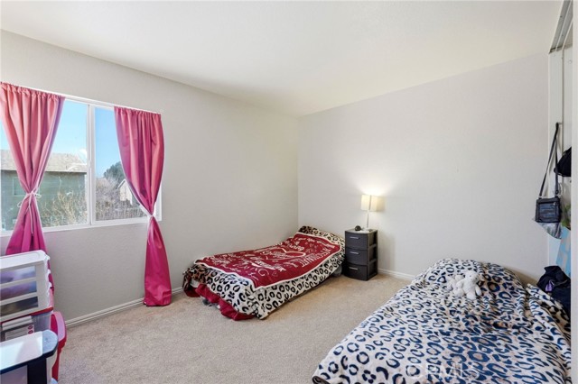 Detail Gallery Image 14 of 23 For 45409 Pickford Ave, Lancaster,  CA 93534 - 5 Beds | 2/1 Baths