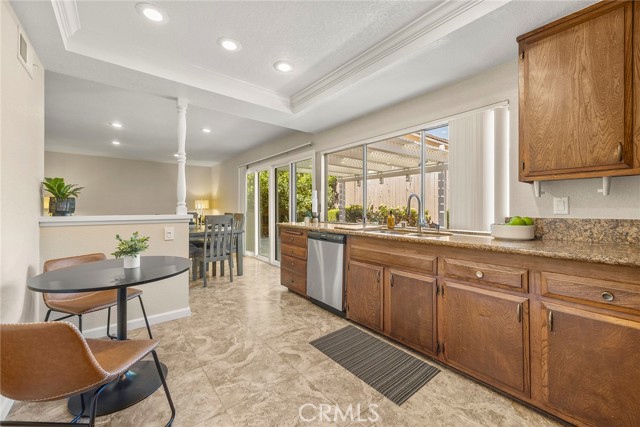 Imagine being a relaxed host as this kitchen will help you to be so organized. Lots of counter space allow for all your entertaining needs.