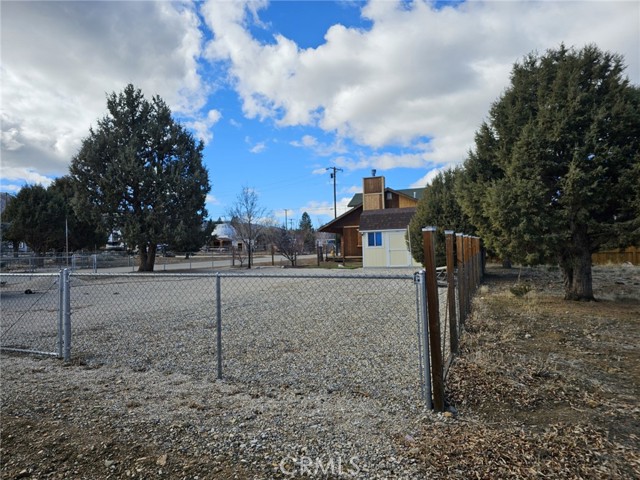 Detail Gallery Image 4 of 20 For 849 Hemlock, Big Bear City,  CA 92314 - – Beds | – Baths