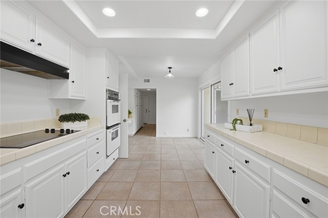 Detail Gallery Image 14 of 48 For 25952 Serenata, Mission Viejo,  CA 92691 - 5 Beds | 3/1 Baths