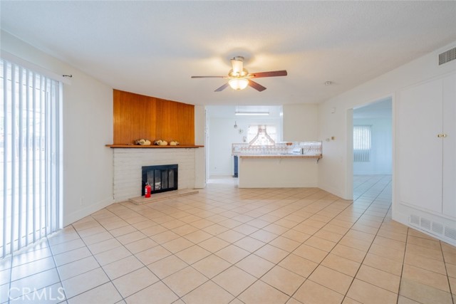 Detail Gallery Image 9 of 30 For 6933 Fallbrook Ave, West Hills,  CA 91307 - 3 Beds | 2 Baths