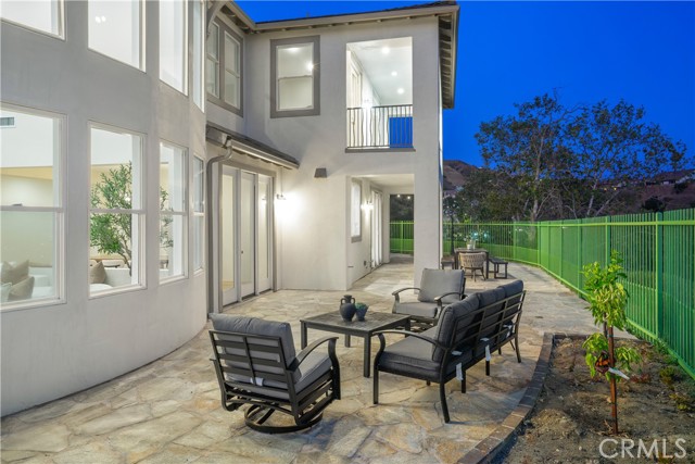 3318 Durham Court, Burbank CA: https://media.crmls.org/medias/c91cc53c-f8af-498b-ad11-351f713456e8.jpg