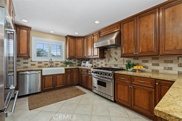 Detail Gallery Image 12 of 33 For 3831 Wisteria St, Seal Beach,  CA 90740 - 4 Beds | 3 Baths