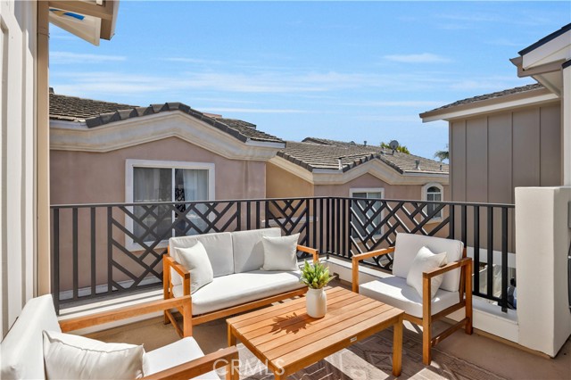2420 Ives Lane, Redondo Beach, California 90278, 4 Bedrooms Bedrooms, ,3 BathroomsBathrooms,Residential,For Sale,Ives,SB25133825