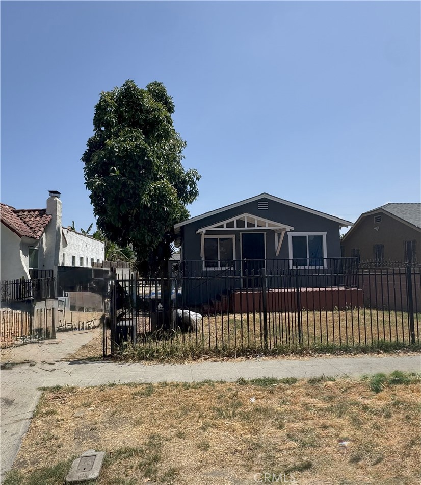 1440 W 62nd Street