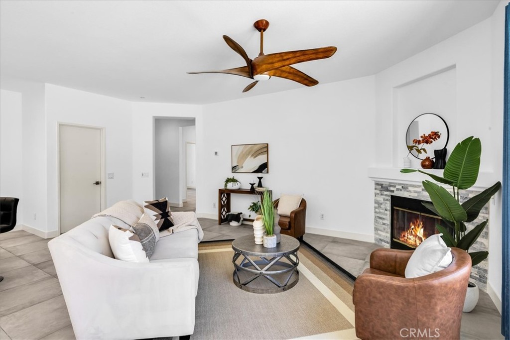 MLS #OC25102142 image #20