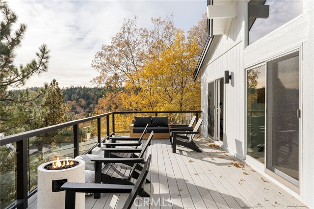 Detail Gallery Image 15 of 43 For 27792 West Shore Rd, Lake Arrowhead,  CA 92352 - 3 Beds | 2 Baths