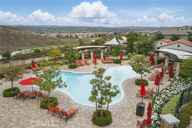 24229 La Montura Drive, Valencia CA: https://media.crmls.org/medias/c9213b21-1a28-4c29-93a7-56ede24fcfb3.jpg