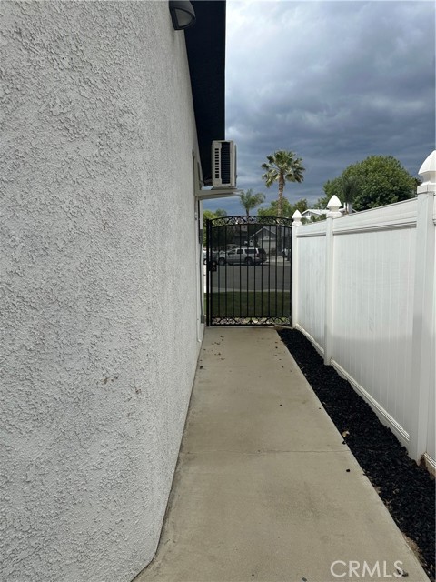 2311 Volya Court, Colton CA: https://media.crmls.org/medias/c9213feb-fc49-41e5-a6b1-87f8ce8d1d14.jpg