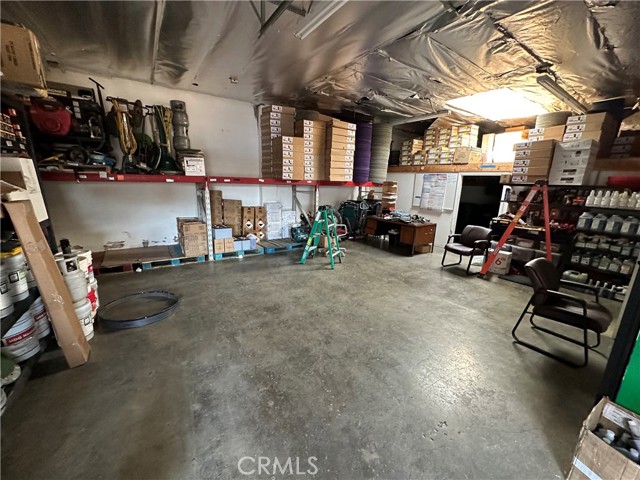 14521 Arminta Street, Panorama City (los Angeles), California 91402, ,Commercial Lease,For Rent,14521 Arminta Street,CRSB24160651