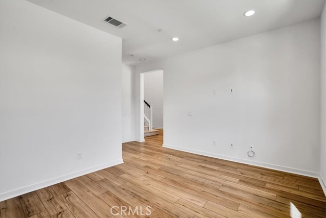 18150 Tableau Way, Saugus CA: https://media.crmls.org/medias/c9218f91-4bdd-46a1-a9f5-dfba6b412a26.jpg
