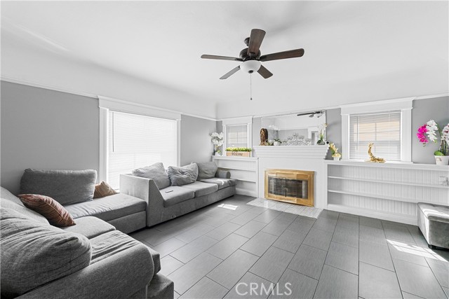 1665 Arlington Avenue, Los Angeles CA: https://media.crmls.org/medias/c921a97e-03c6-4eb8-806e-0ea3578b013b.jpg