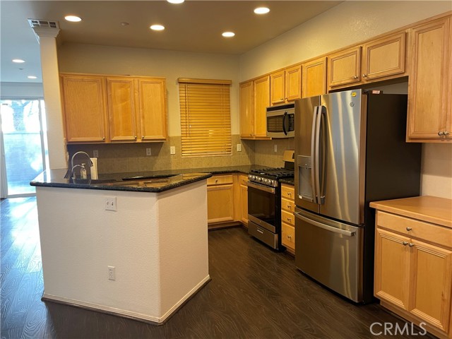 Detail Gallery Image 13 of 37 For 8692 9th St #37,  Rancho Cucamonga,  CA 91730 - 3 Beds | 2/1 Baths