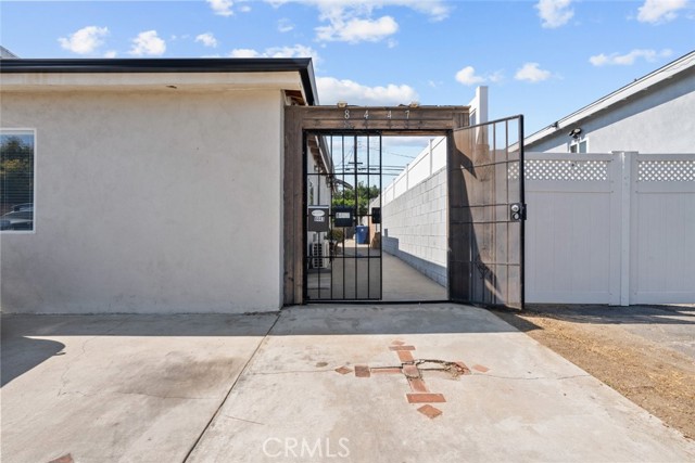 Detail Gallery Image 14 of 15 For 8447 Colbath Ave, Panorama City,  CA 91402 - 1 Beds | 1 Baths