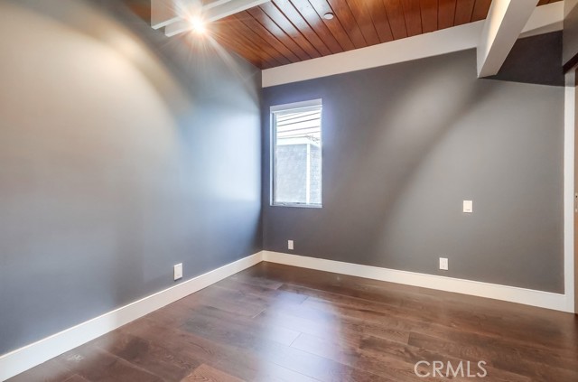 6715 E Ocean Boulevard, Long Beach CA: https://media.crmls.org/medias/c9222155-4cd3-45a3-a030-e3c04cc0483e.jpg