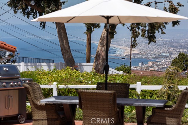 26206 Grayslake Road, Rancho Palos Verdes, California 90275, 4 Bedrooms Bedrooms, ,2 BathroomsBathrooms,Residential,Sold,Grayslake,SB22078897