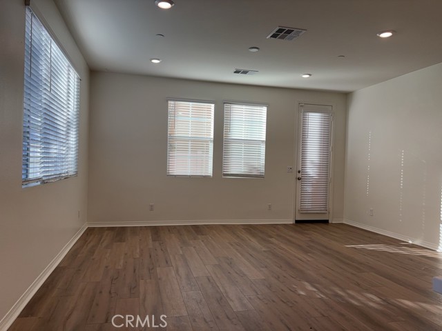 Detail Gallery Image 8 of 23 For 20102 Cold Canyon Ct, Riverside,  CA 92507 - 3 Beds | 2/1 Baths