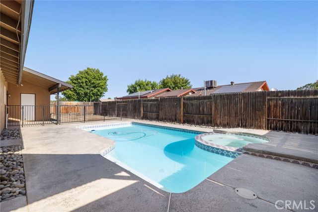 Detail Gallery Image 29 of 33 For 6300 Ringwood St, Bakersfield,  CA 93313 - 3 Beds | 2 Baths