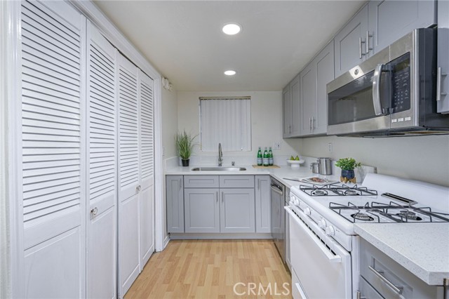 Detail Gallery Image 17 of 37 For 618 N Howard St #105,  Glendale,  CA 91206 - 2 Beds | 2 Baths