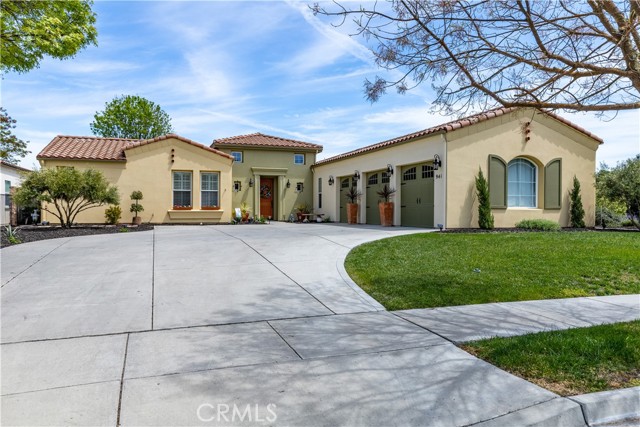 Detail Gallery Image 1 of 65 For 941 Vista Cerro Dr, Paso Robles,  CA 93446 - 4 Beds | 2/1 Baths